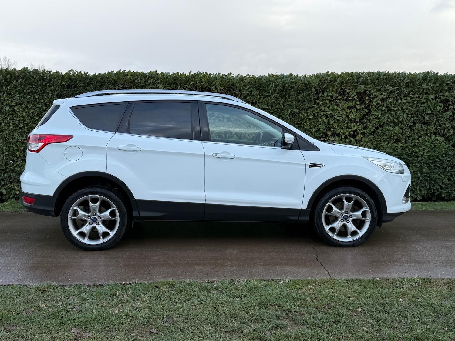 Used Ford Kuga 2015 for sale - 78053409: Photo 4