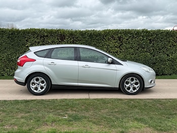 Used Ford Focus 2012 for sale - 77678744: Photo