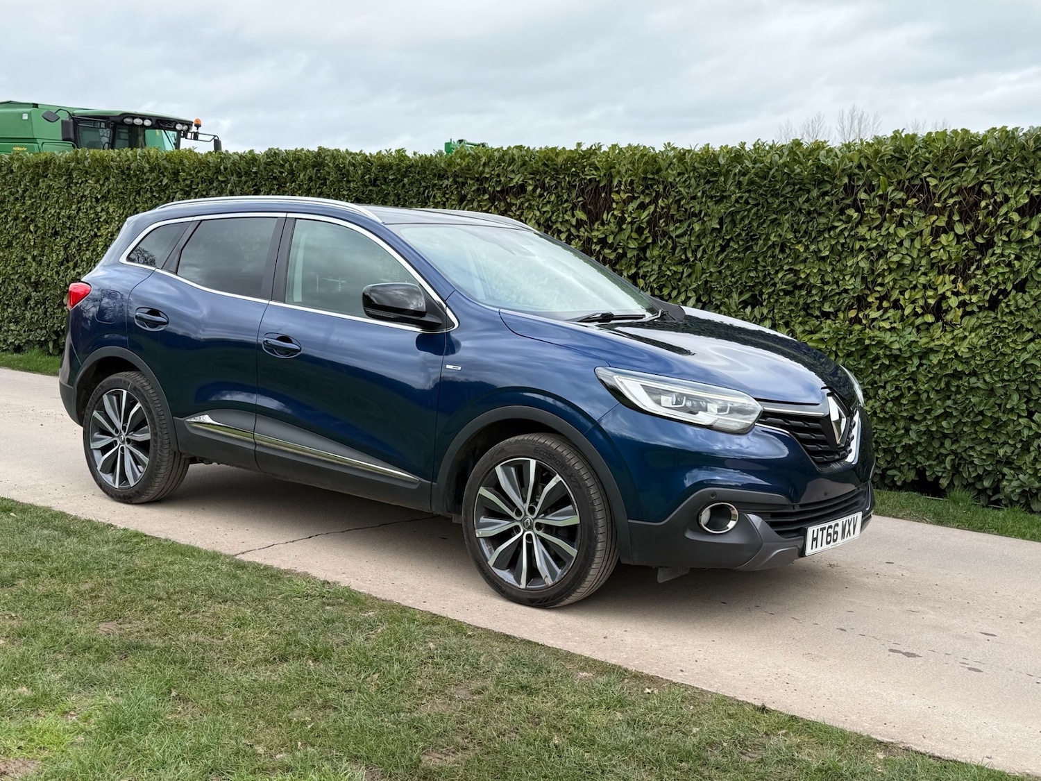 Used Renault Kadjar 2017 for sale - 77640228: Photo 2