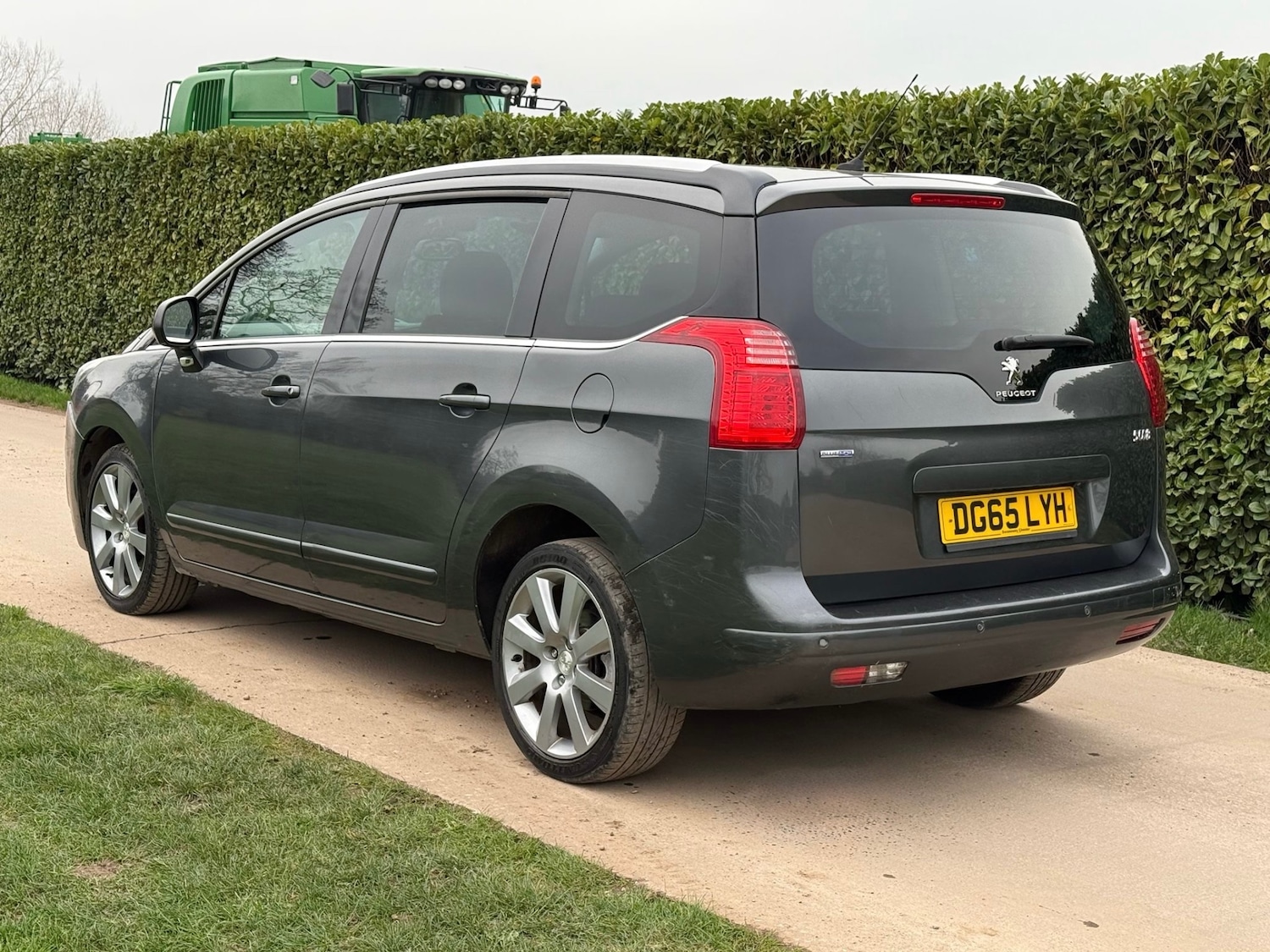 Used Peugeot 5008 2015 for sale - 77819329: Photo 3