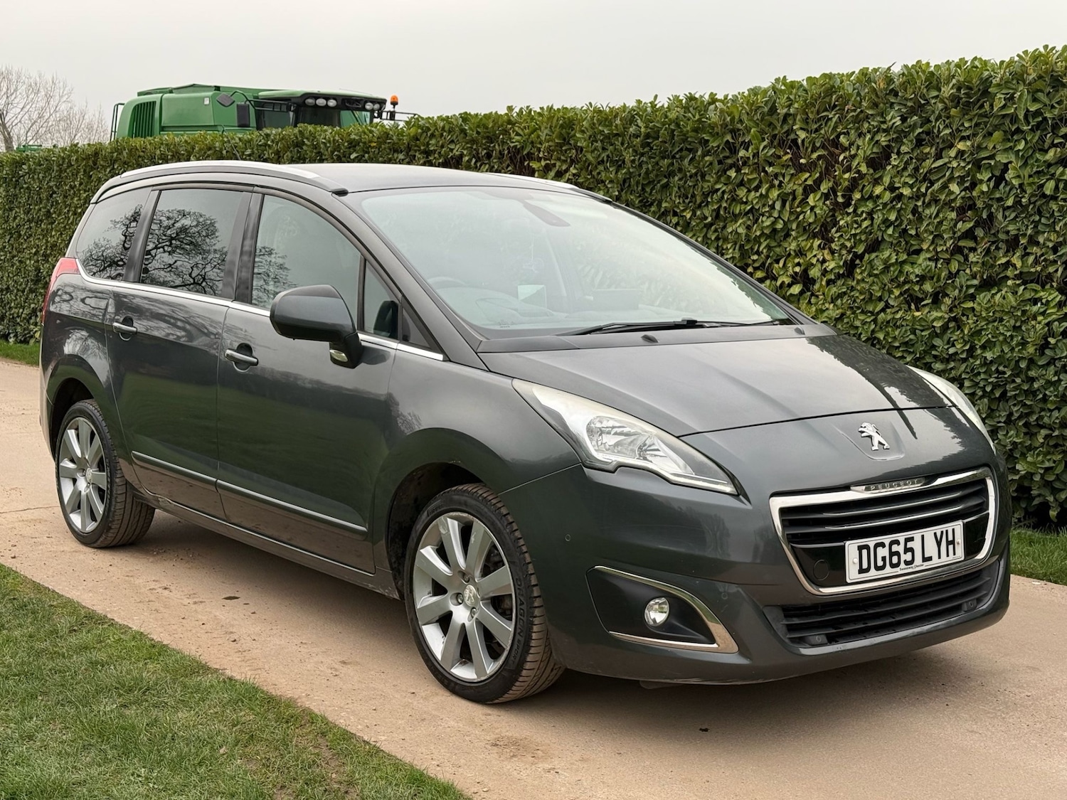 Used Peugeot 5008 2015 for sale - 77819329: Photo 4
