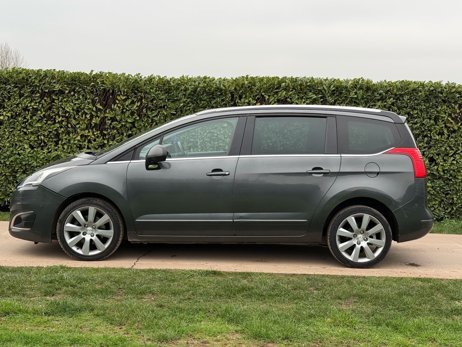 Used Peugeot 5008 2015 for sale - 77819329: Photo 6