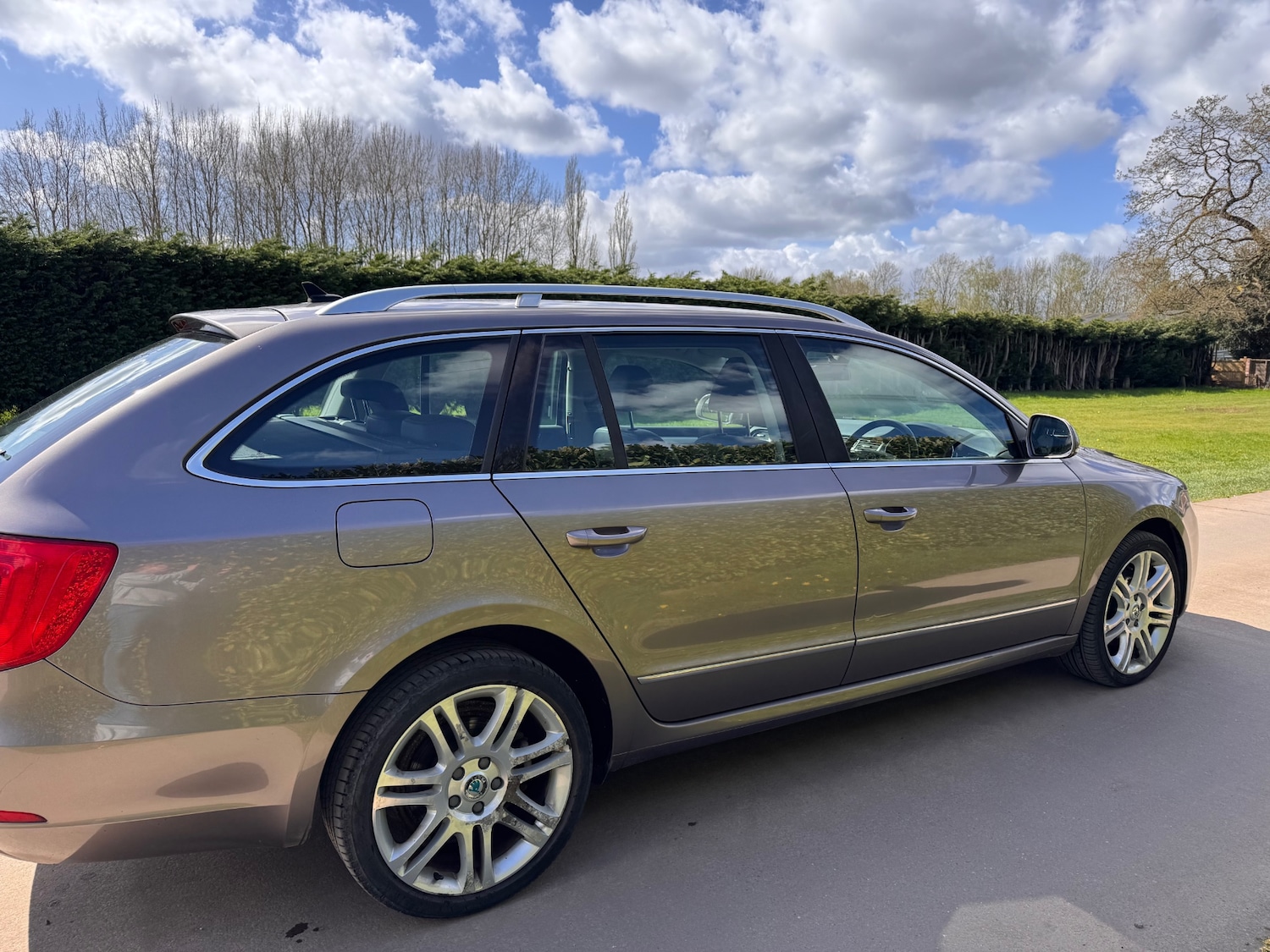 Used Skoda Superb 2012 for sale - 78212120: Photo 2