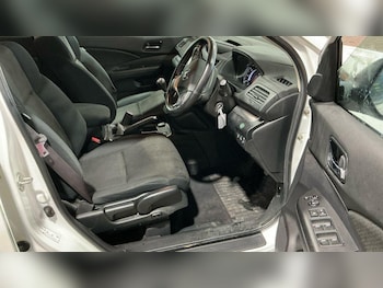 Used Honda CR-V 2018 for sale - 76898415: Photo