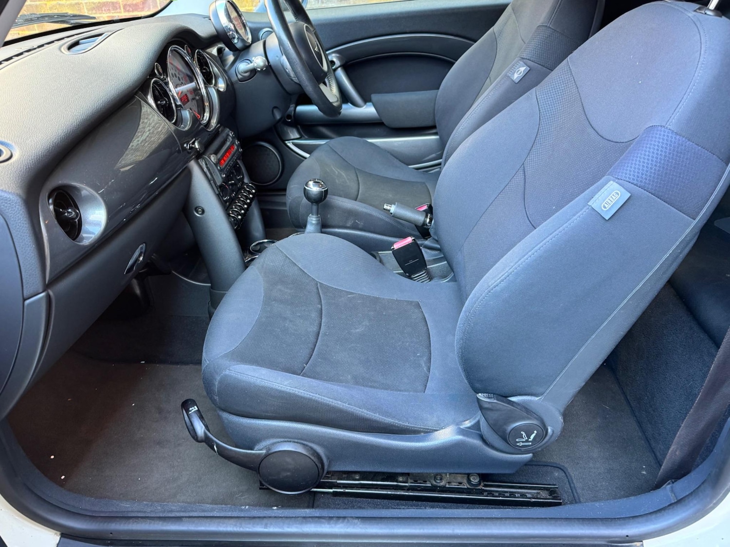 Used MINI Hatch 2005 for sale - 76326047: Photo 4