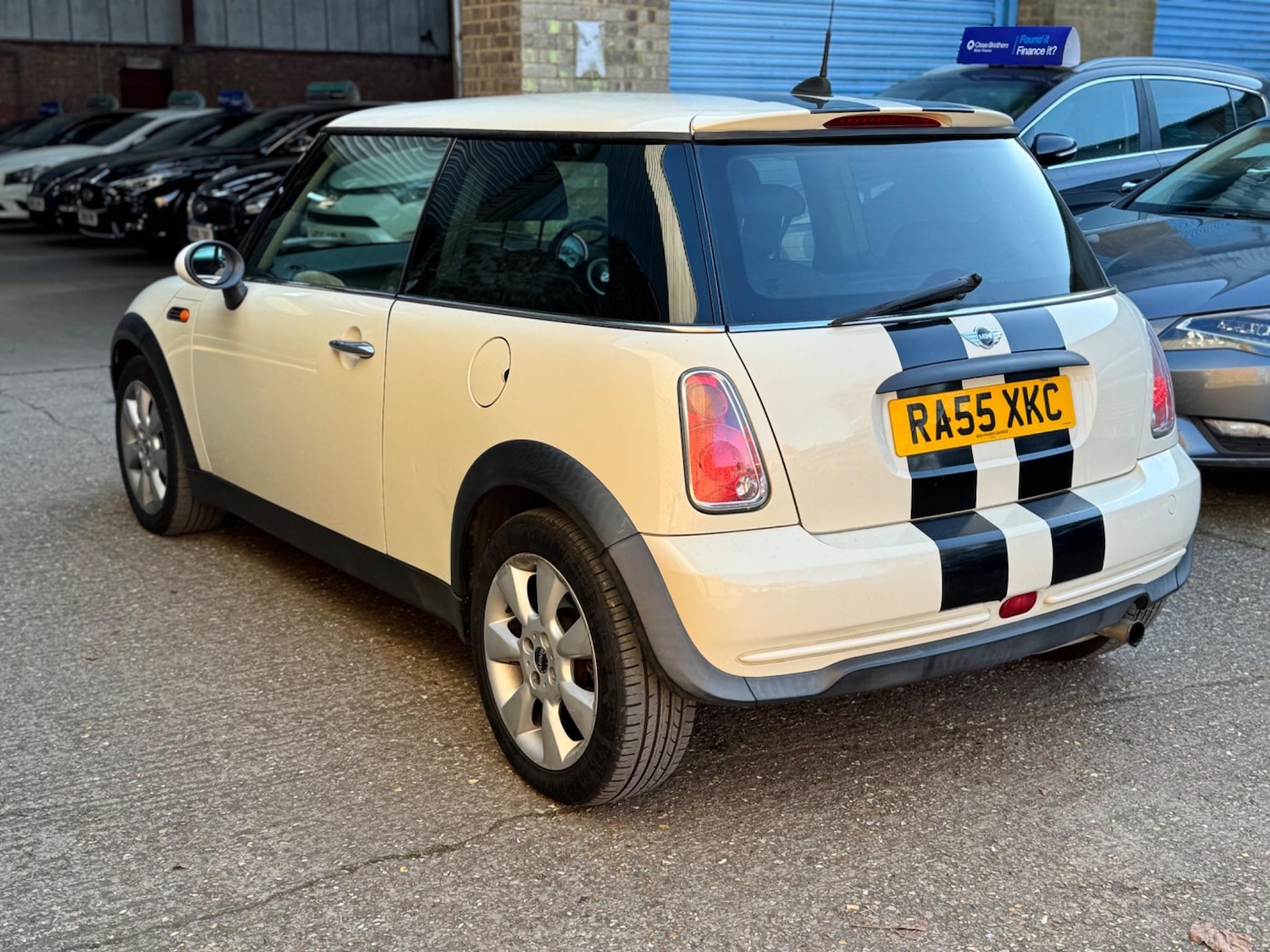 Used MINI Hatch 2005 for sale - 76326047: Photo 8