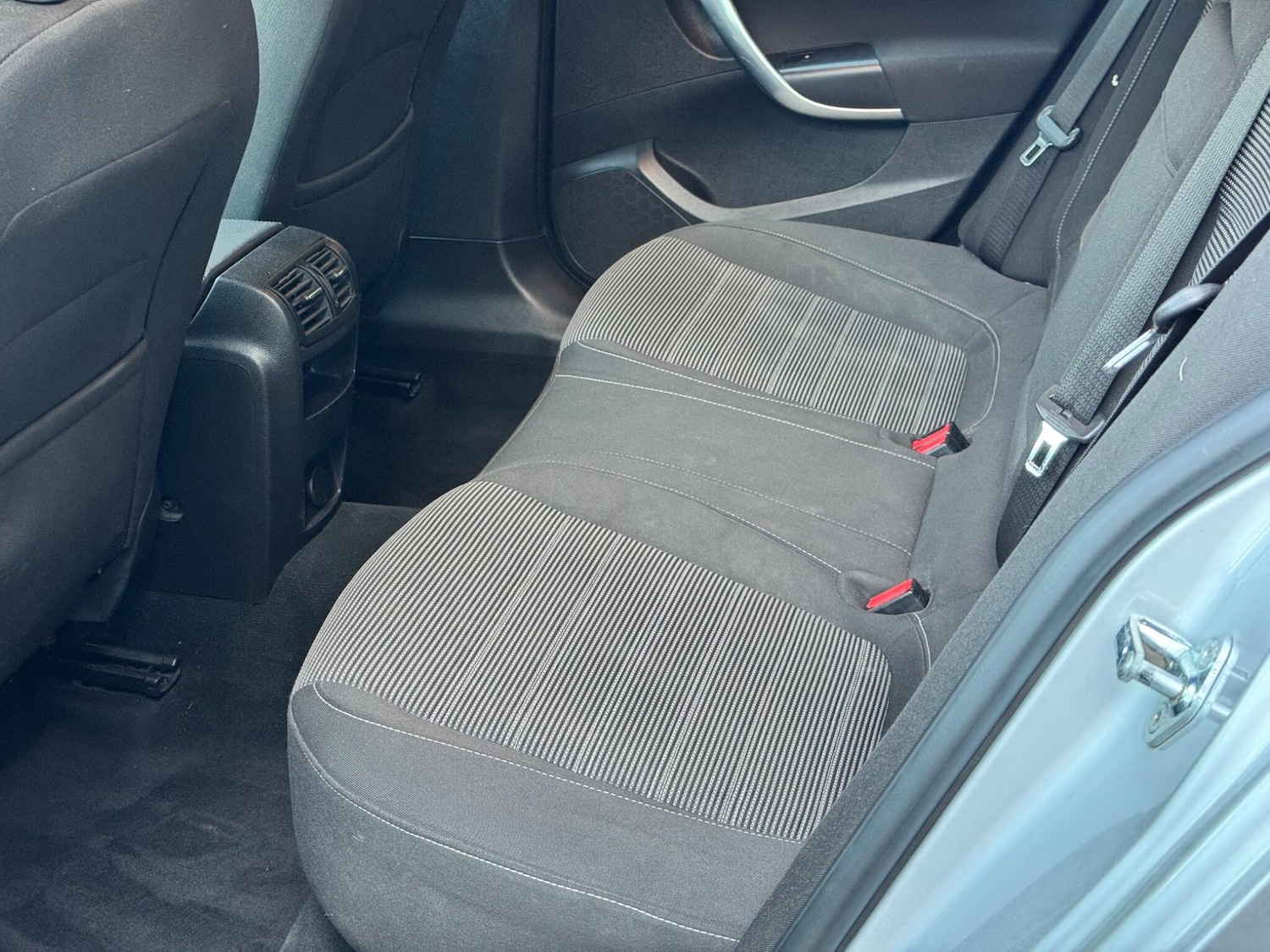 Used Vauxhall Insignia 2011 for sale - 77074388: Photo 9