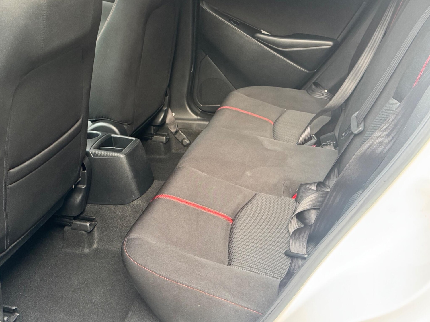 Used Mazda Mazda2 2016 for sale - 76327397: Photo 11