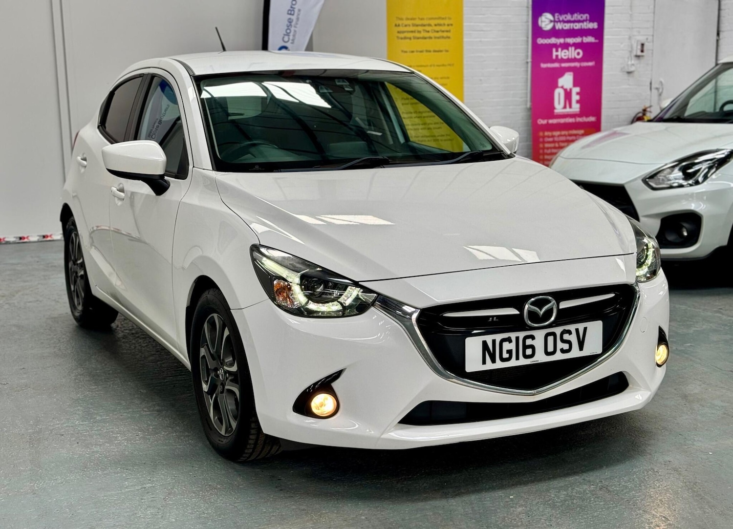 Used Mazda Mazda2 2016 for sale - 76327397: Photo 4