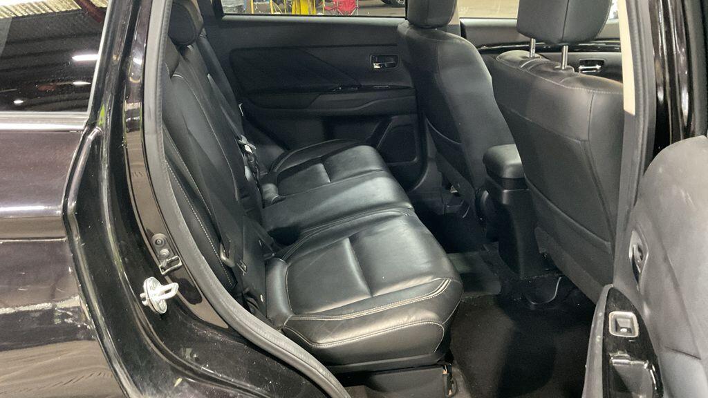 Used Mitsubishi Outlander 2017 for sale - 77097940: Photo 10