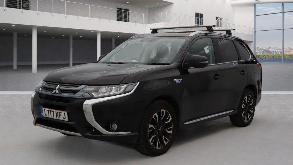 Used Mitsubishi Outlander 2017 for sale - 77097940: Photo 3