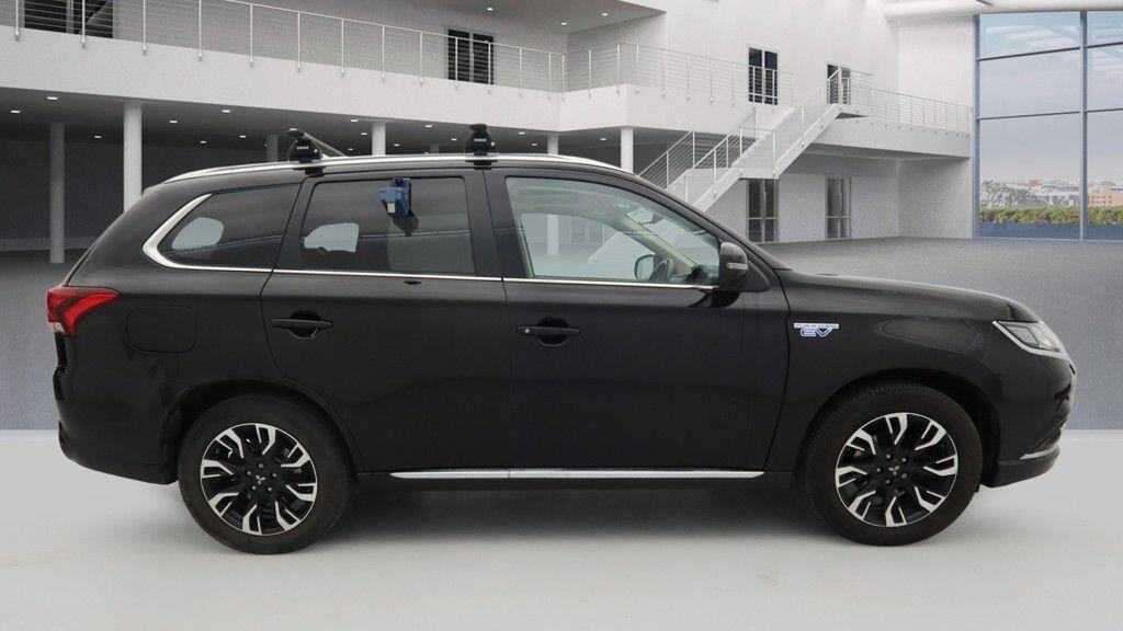 Used Mitsubishi Outlander 2017 for sale - 77097940: Photo 7