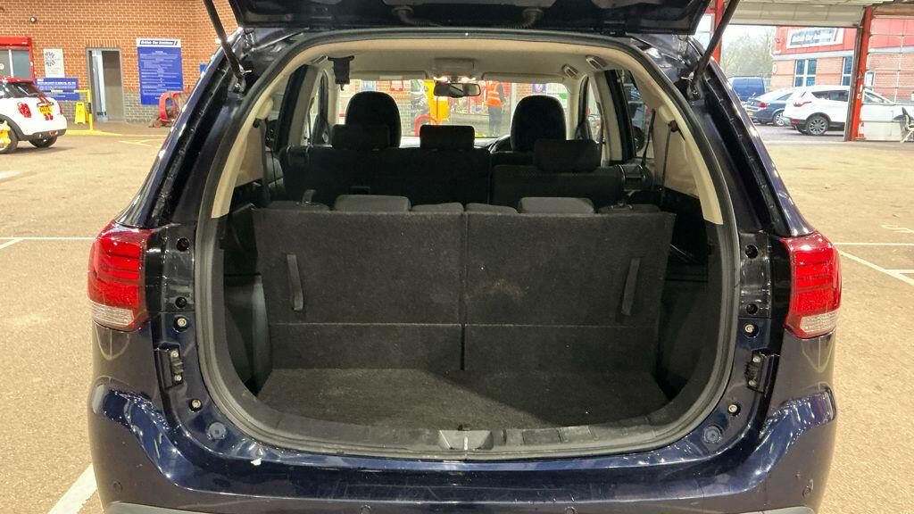 Used Mitsubishi Outlander 2016 for sale - 77081869: Photo 11