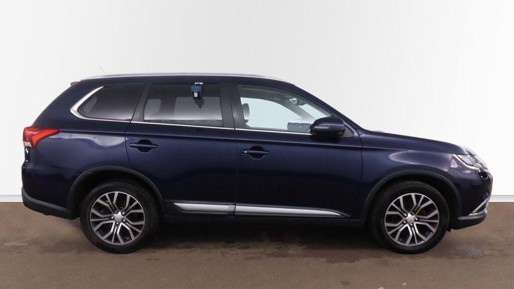 Used Mitsubishi Outlander 2016 for sale - 77081869: Photo 9