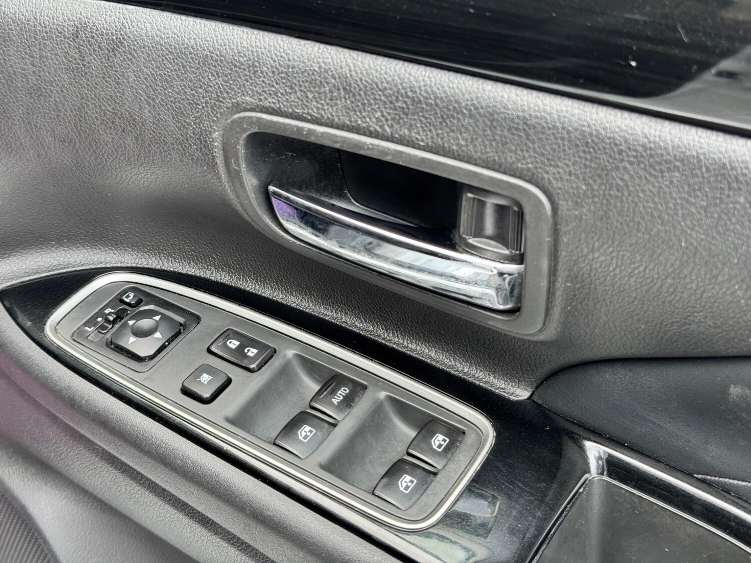 Used Mitsubishi Outlander 2018 for sale - 76326079: Photo 35