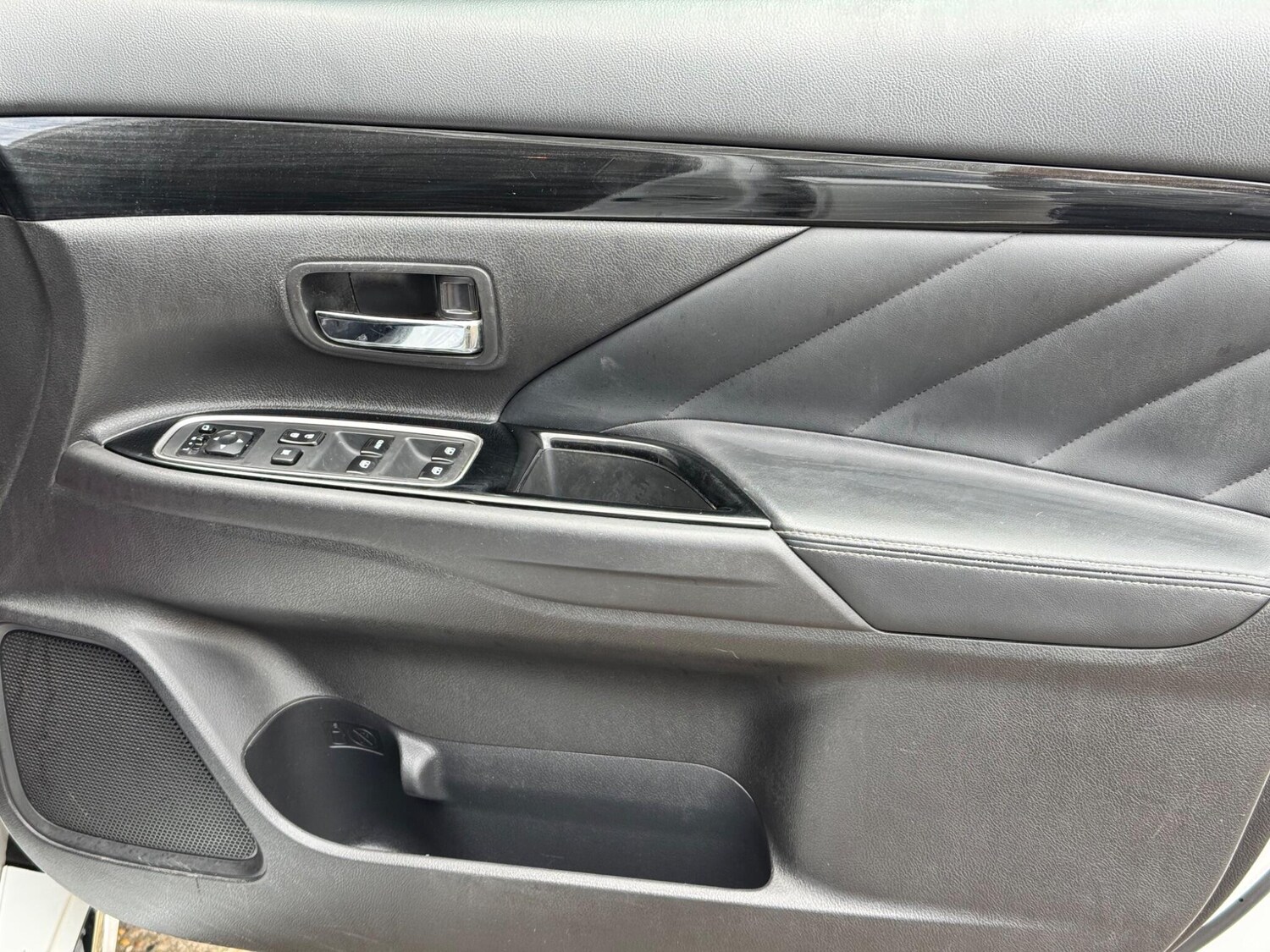 Used Mitsubishi Outlander 2018 for sale - 76326079: Photo 36