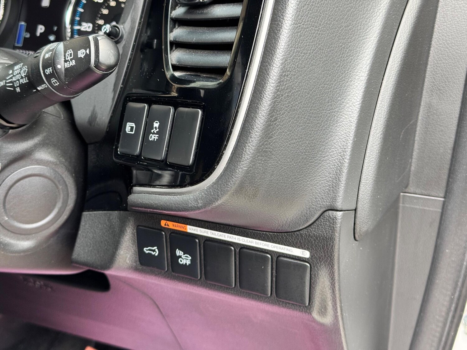 Used Mitsubishi Outlander 2018 for sale - 76326079: Photo 39