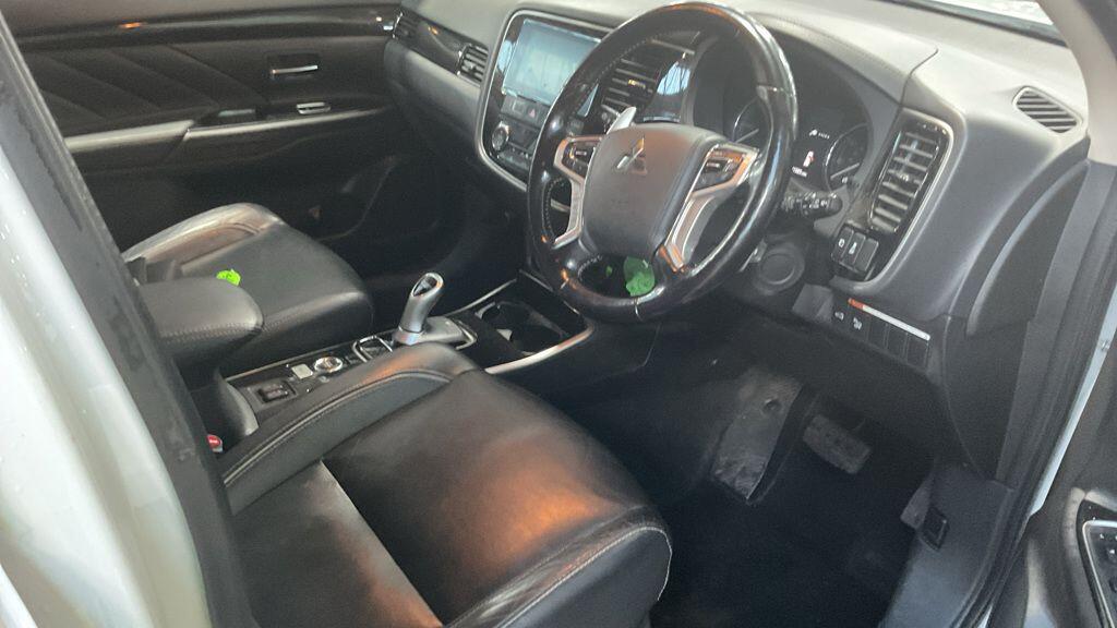 Used Mitsubishi Outlander 2018 for sale - 76326079: Photo 4