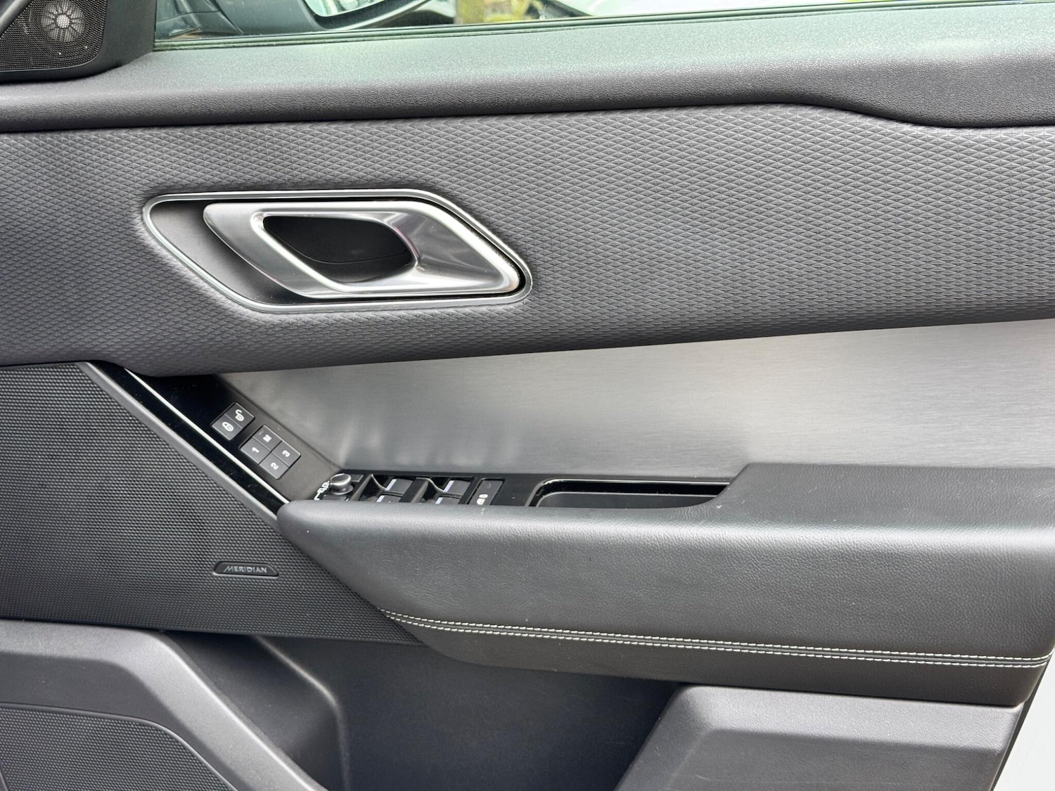 Used Land Rover Range Rover Velar 2018 for sale - 77130934: Photo 34