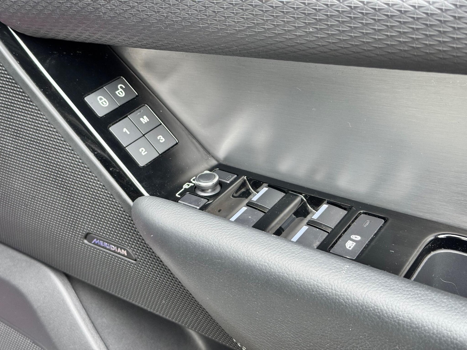 Used Land Rover Range Rover Velar 2018 for sale - 77130934: Photo 35