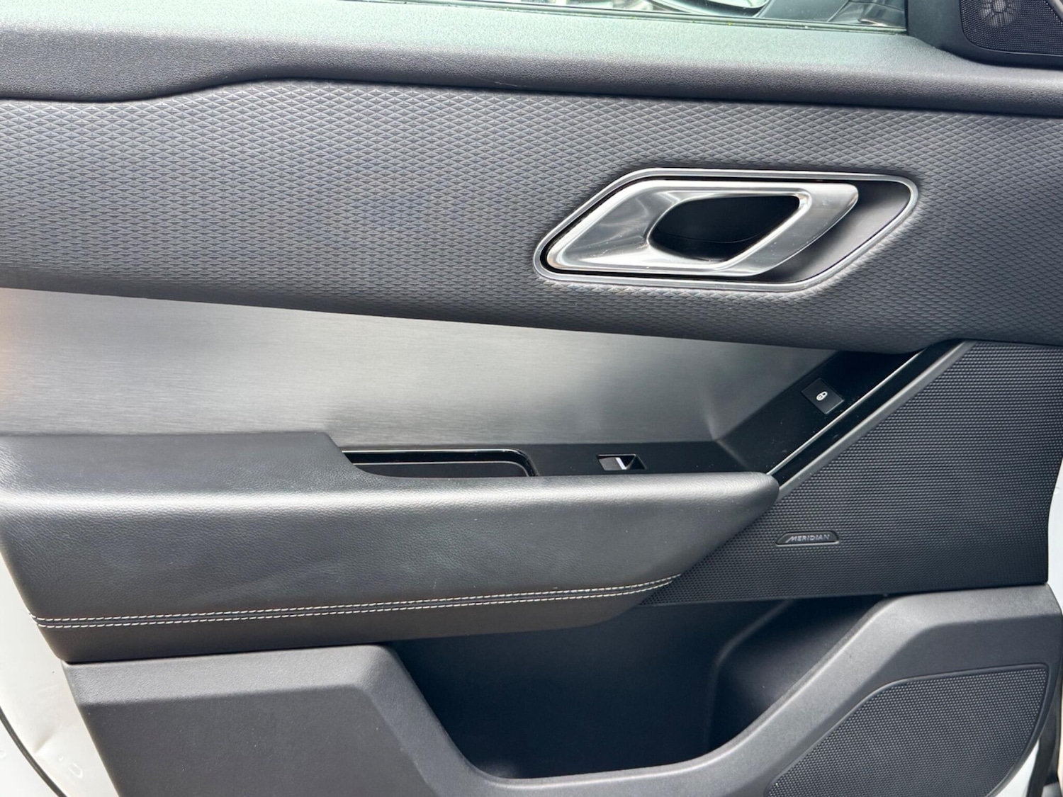 Used Land Rover Range Rover Velar 2018 for sale - 77130934: Photo 36