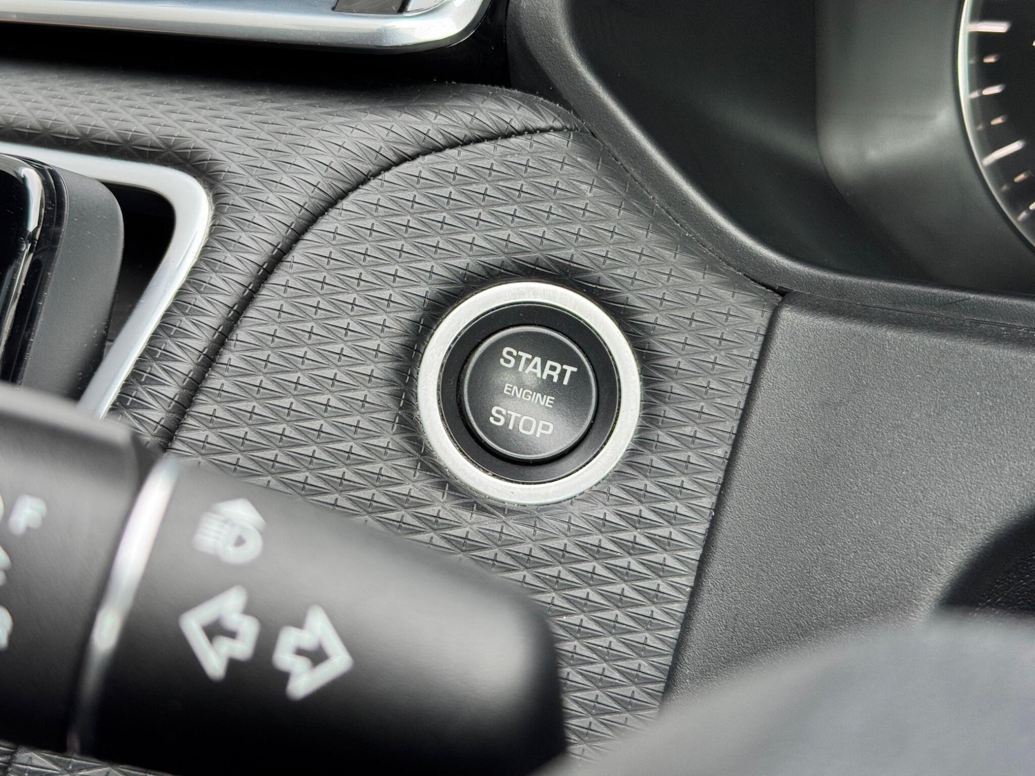 Used Land Rover Range Rover Velar 2018 for sale - 77130934: Photo 38