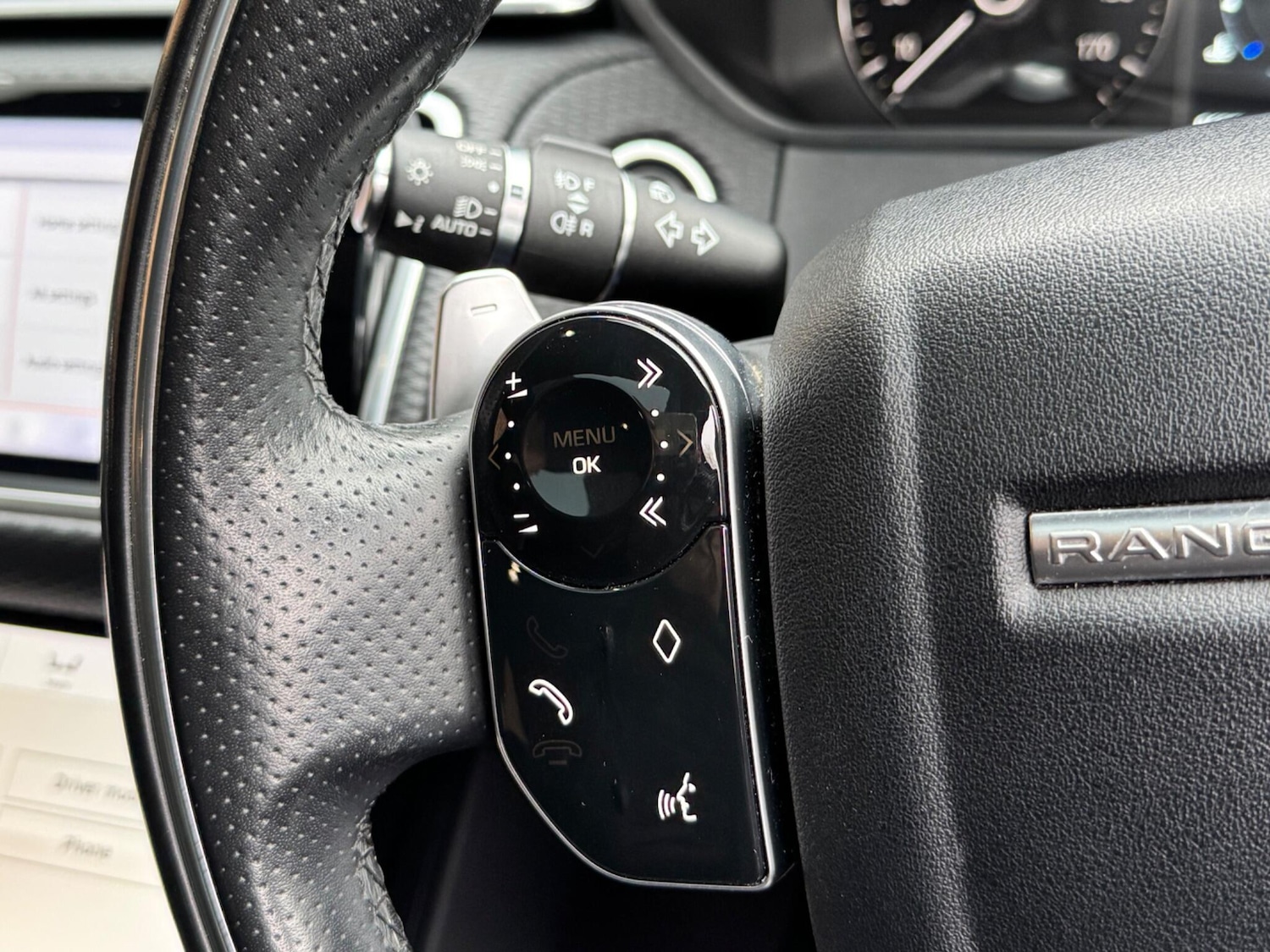 Used Land Rover Range Rover Velar 2018 for sale - 77130934: Photo 51