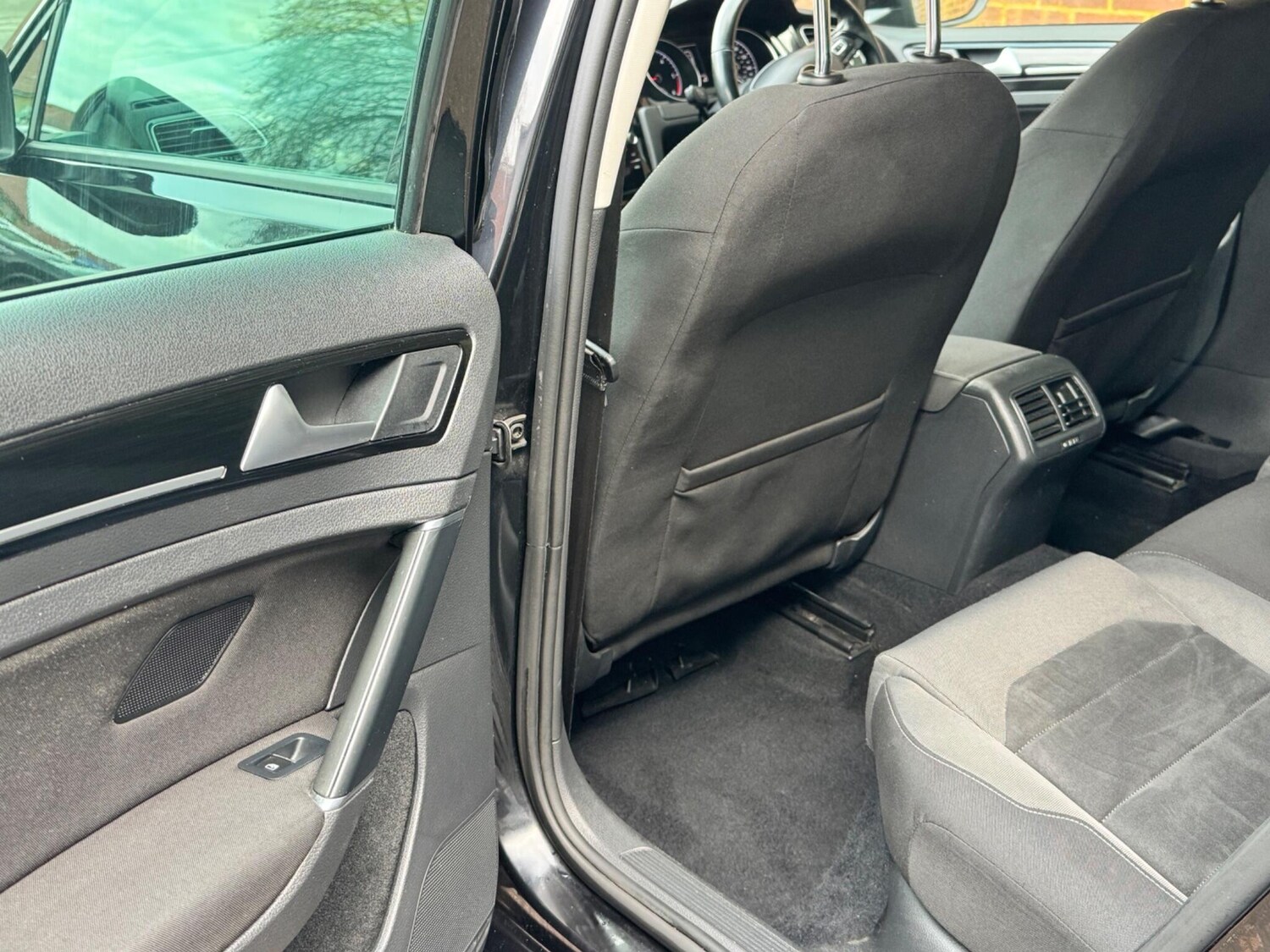 Used Volkswagen Golf 2017 for sale - 76912668: Photo 38