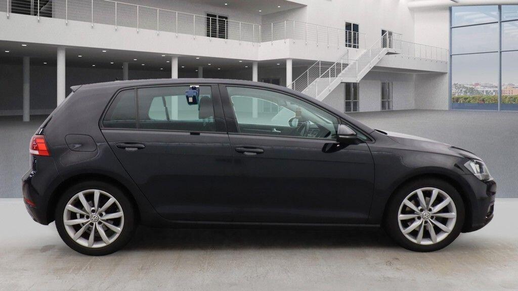 Used Volkswagen Golf 2017 for sale - 76912668: Photo 9
