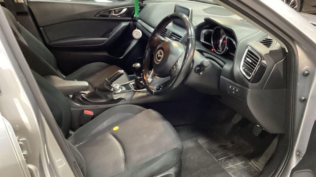 Used Mazda Mazda3 2016 for sale - 76667296: Photo 4