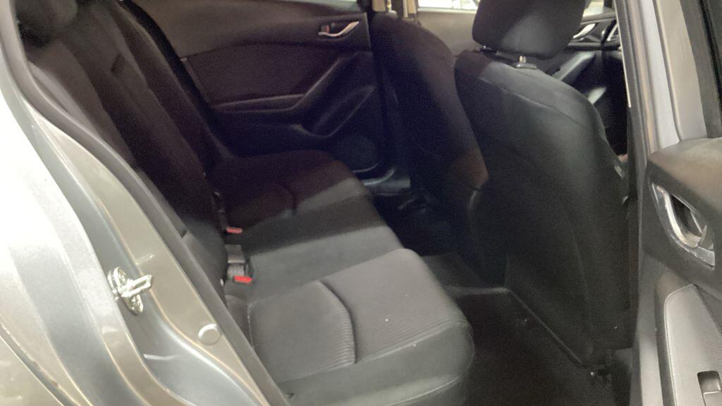 Used Mazda Mazda3 2016 for sale - 76667296: Photo 9