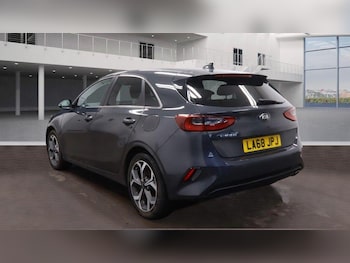 Used Kia Ceed 2019 for sale - 77550346: Photo