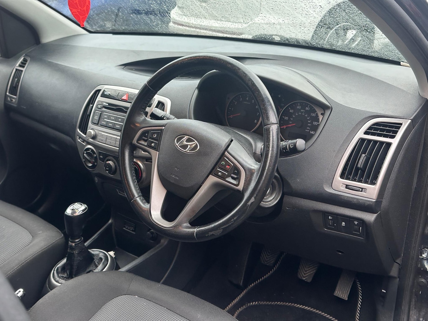Used Hyundai i20 2012 for sale - 76326950: Photo 2