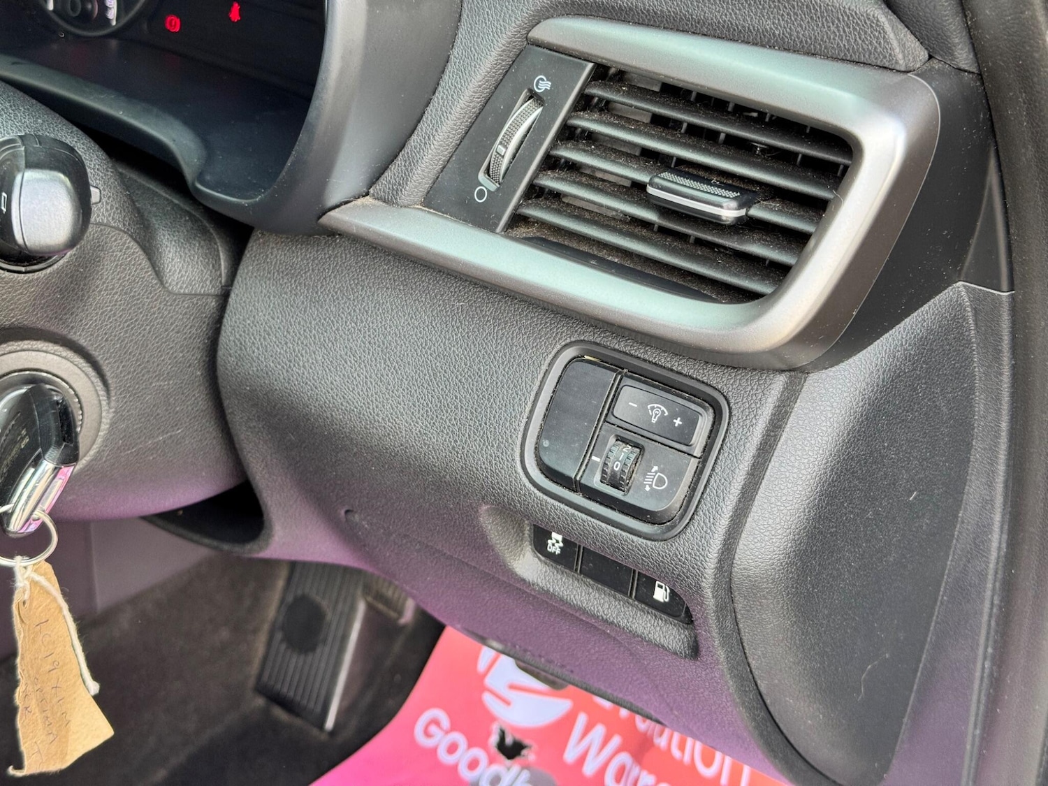 Used Kia Optima 2019 for sale - 76326102: Photo 26