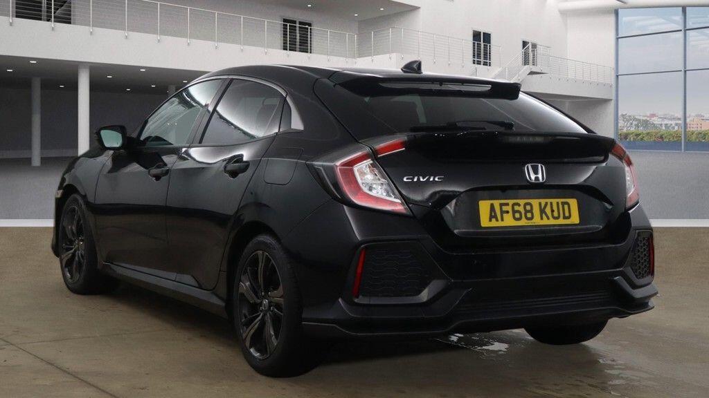 Used Honda Civic 2018 for sale - 77016019: Photo 3