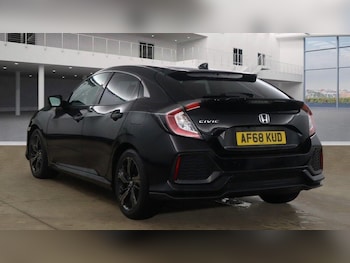 Used Honda Civic 2018 for sale - 77016019: Photo