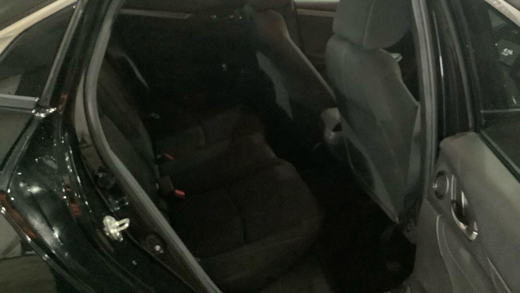 Used Honda Civic 2018 for sale - 77016019: Photo 8