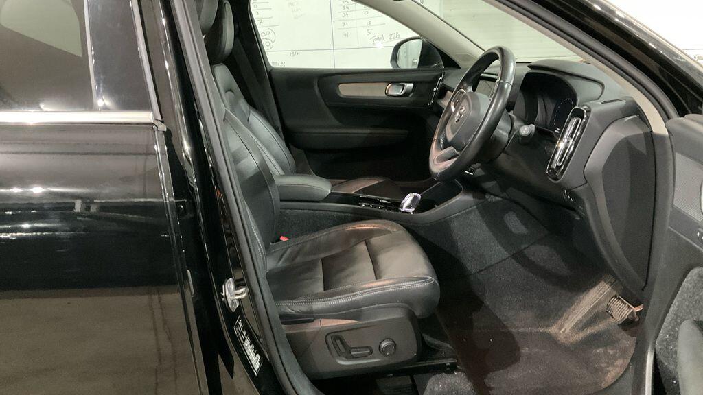 Used Volvo XC40 2021 for sale - 77330742: Photo 3