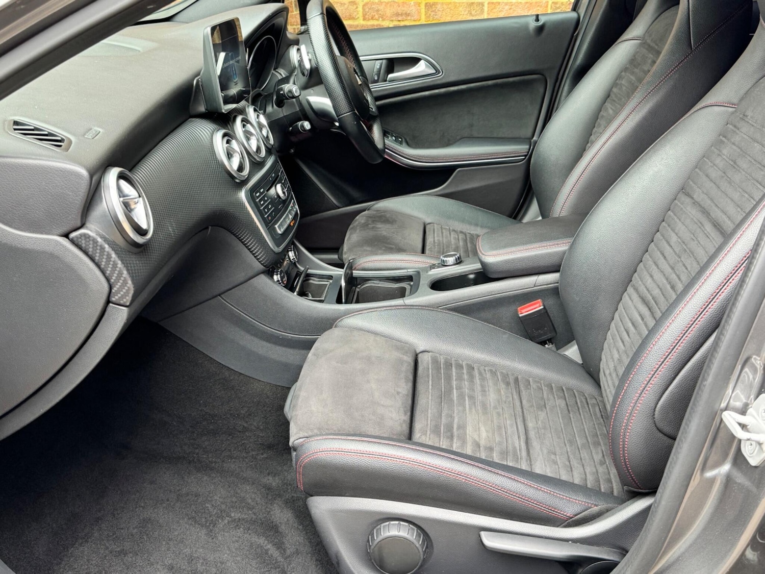 Used Mercedes-Benz A-Class 2017 for sale - 76326954: Photo 7