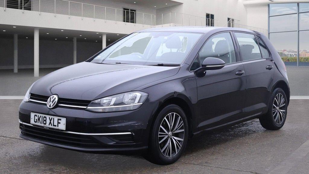 Used Volkswagen Golf 2018 for sale - 76440756: Photo 2