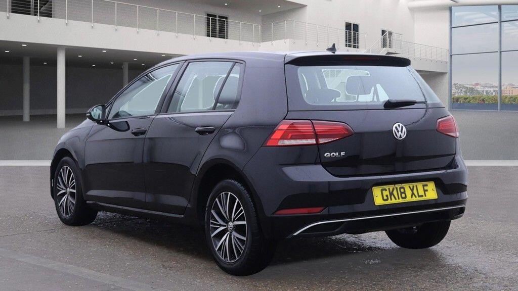Used Volkswagen Golf 2018 for sale - 76440756: Photo 3