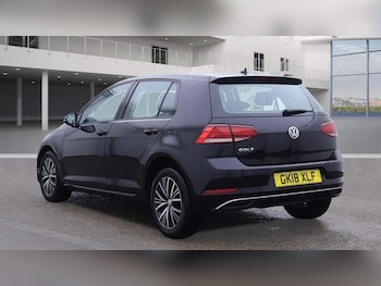 Used Volkswagen Golf 2018 for sale - 76440756: Photo