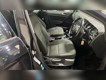 Used Volkswagen Golf 2018 for sale - 76440756: Photo