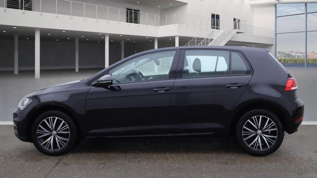 Used Volkswagen Golf 2018 for sale - 76440756: Photo 8