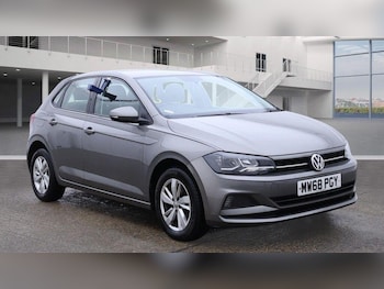 Used Volkswagen Polo 2018 for sale - 76561149: Photo