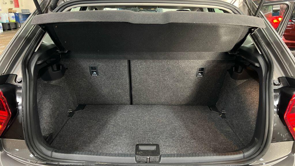 Used Volkswagen Polo 2018 for sale - 76561149: Photo 9