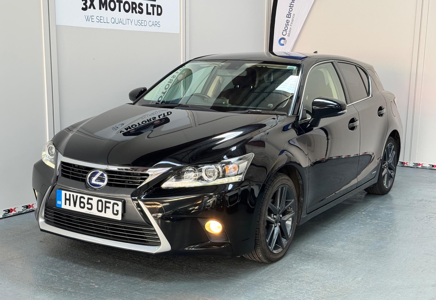 Used Lexus CT 2015 for sale - 76326787: Photo 2