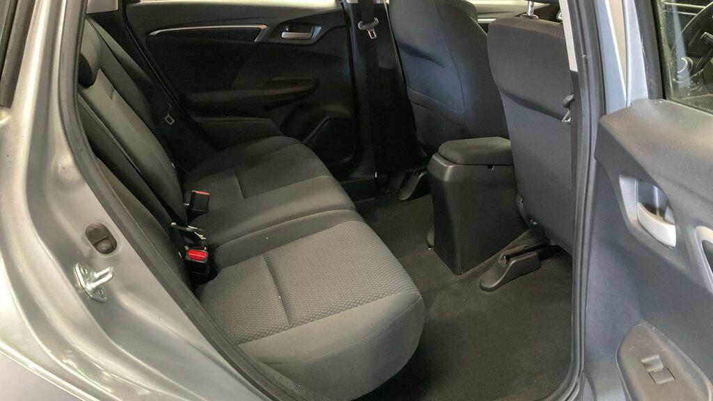 Used Honda Jazz 2017 for sale - 77144073: Photo 10