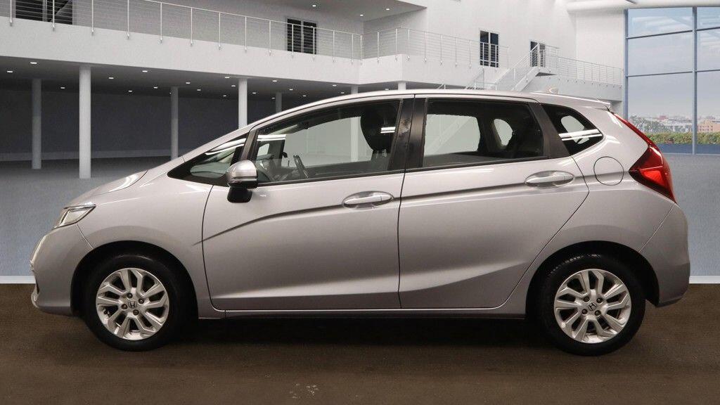 Used Honda Jazz 2017 for sale - 77144073: Photo 8