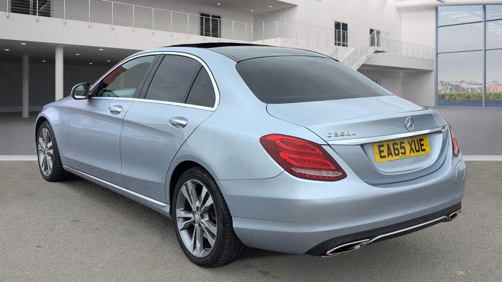 Used Mercedes-Benz C Class 2015 for sale - 77073922: Photo 5